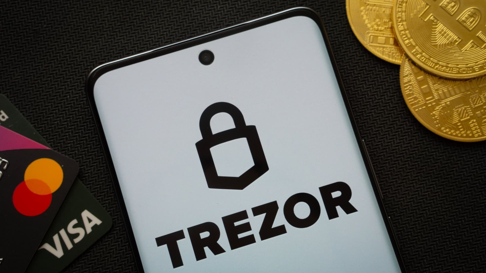 Trezor、再販業者の数を削減 Ledgerの資金流出事案を受け